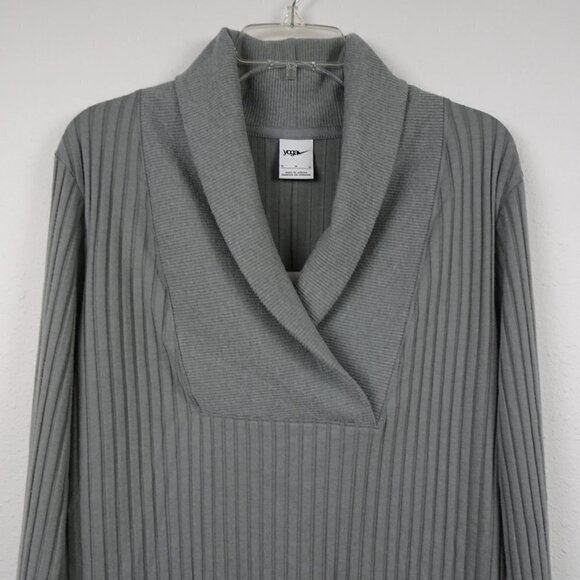 Nike Yoga Sweater Top Women's Size M Gray Luxe Ribbed Cover-Up Activewear - Picture 3 of 8